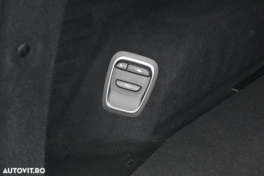Renault Scenic ENERGY TCe 140 EDC INTENS - 28
