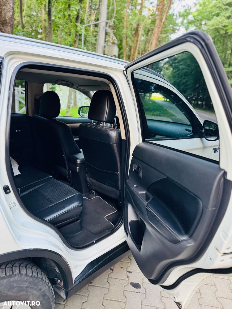 Mitsubishi Outlander - 18