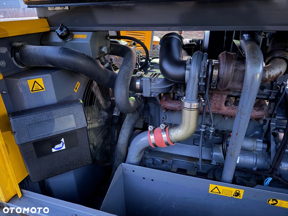 Atlas Copco XAHS 186 Kompresor Śrubowy sprężarka 11 m3. Regulacja ciśnienia bar 10. Chłodnica Cyklonowa Osuszacz! Silnik DEUTZ 150 KM. Potężna moc. 2014 rok 2173 mtg. Sprowadzony z Norwegii! Dokumenty do Rejestracji jako pojazd. Maszyna jak Nowa z Salonu!! - 15