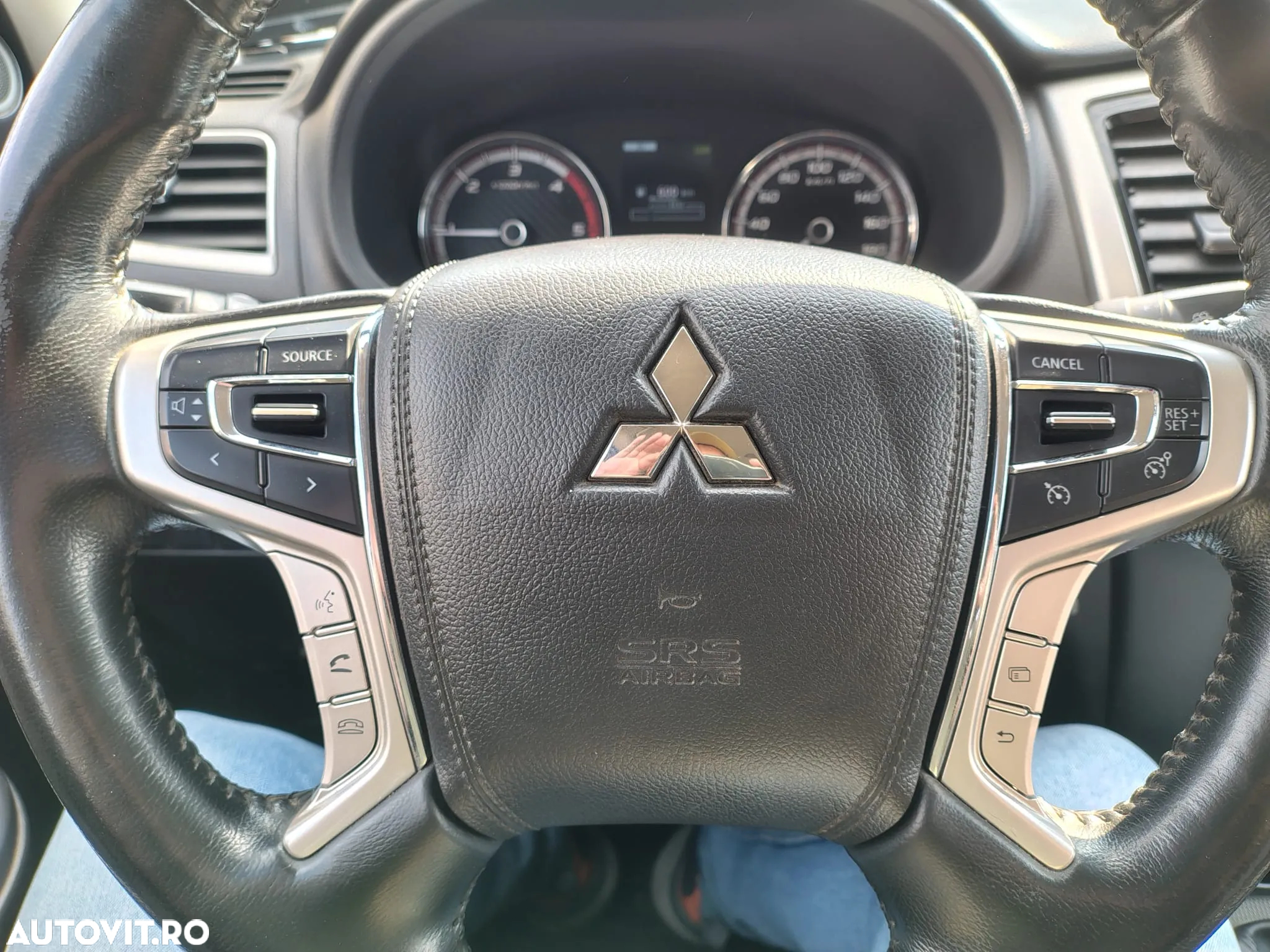 Mitsubishi L200 Double Cab 2.2 DI-D M/T Instyle - 31