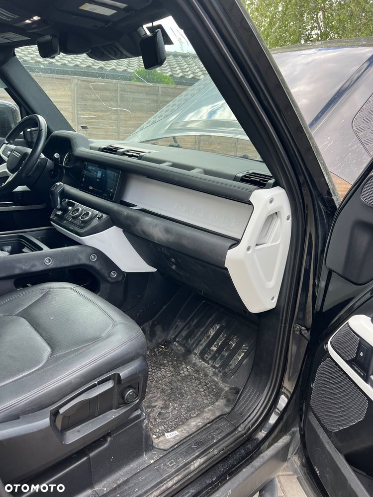 Land Rover Defender 110 P300 - 16