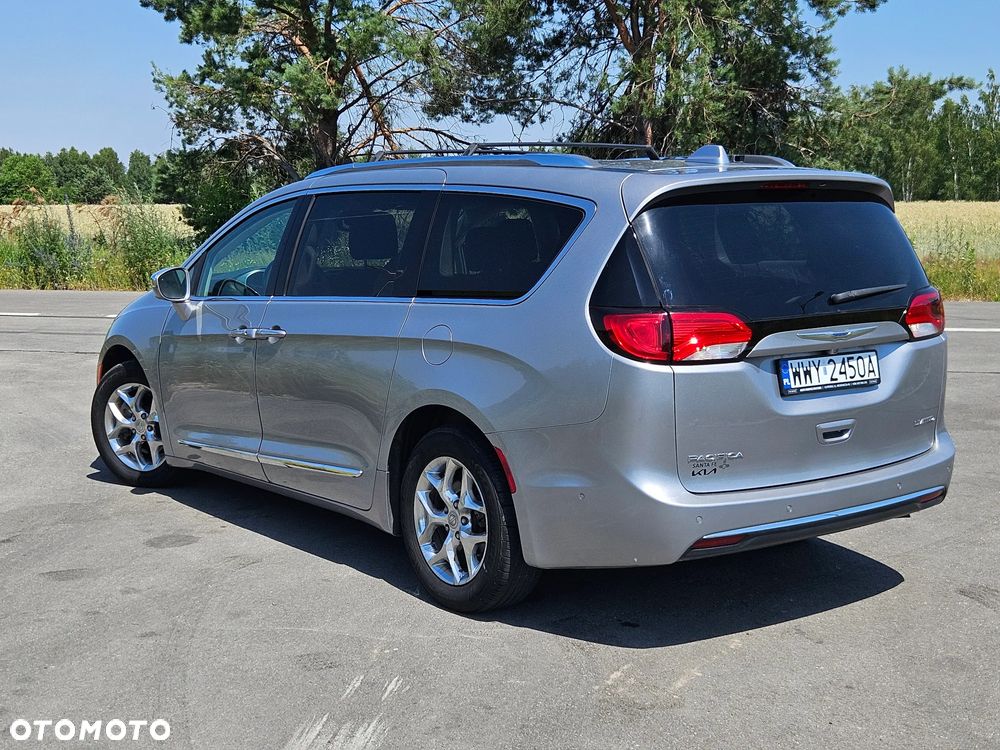 Chrysler Pacifica - 18