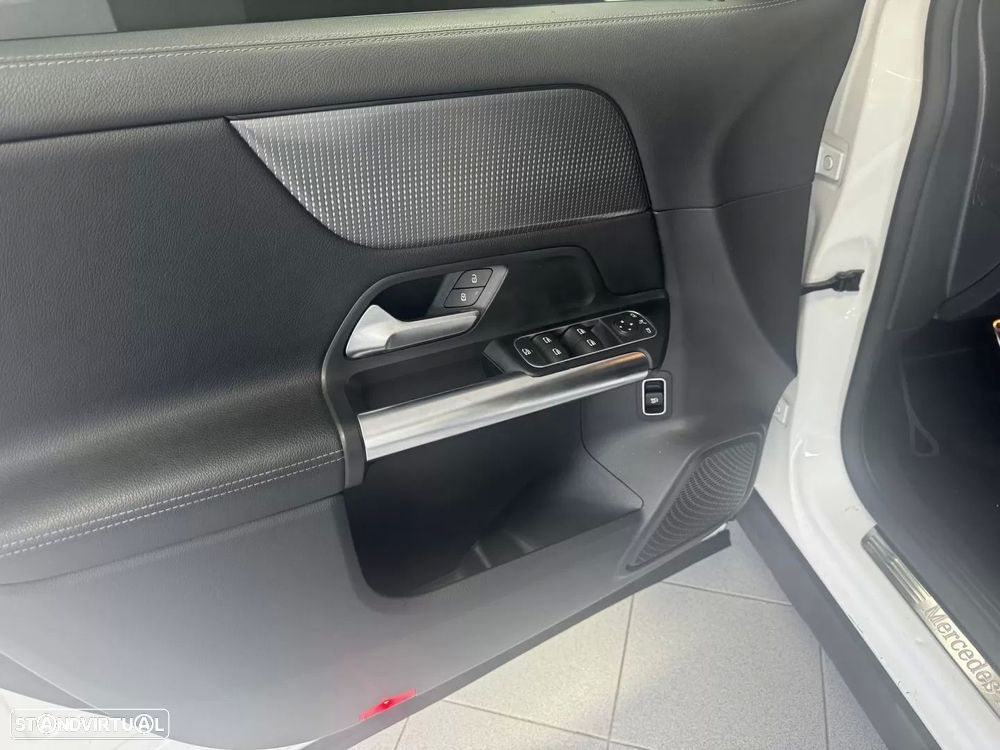 Mercedes-Benz GLA 200 d AMG Line - 21