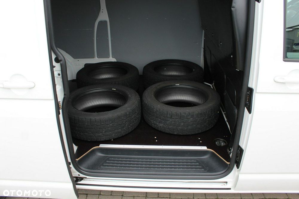 Volkswagen Transporter - 8