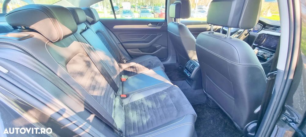 Volkswagen Passat 2.0 TDI DSG Highline - 9