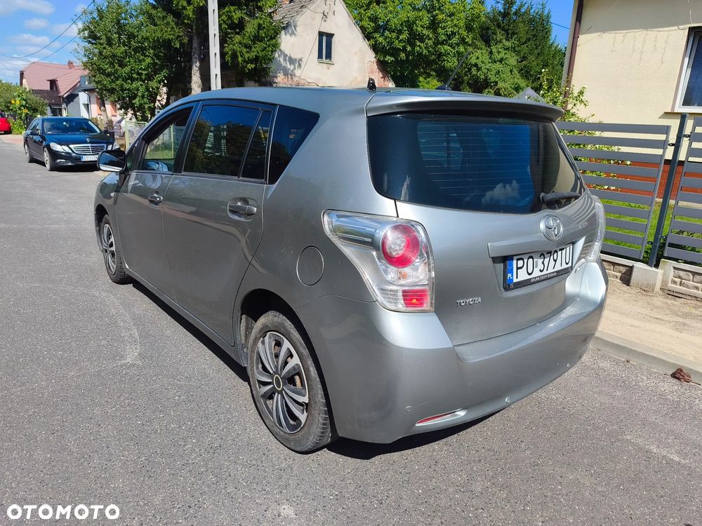 Toyota Verso 1.8 Prestige EU5 MS - 3