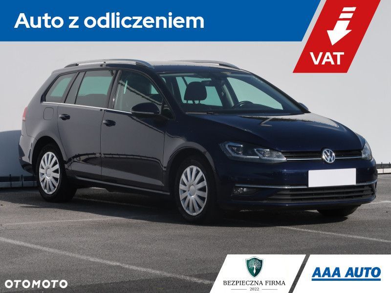 Volkswagen Golf - 1