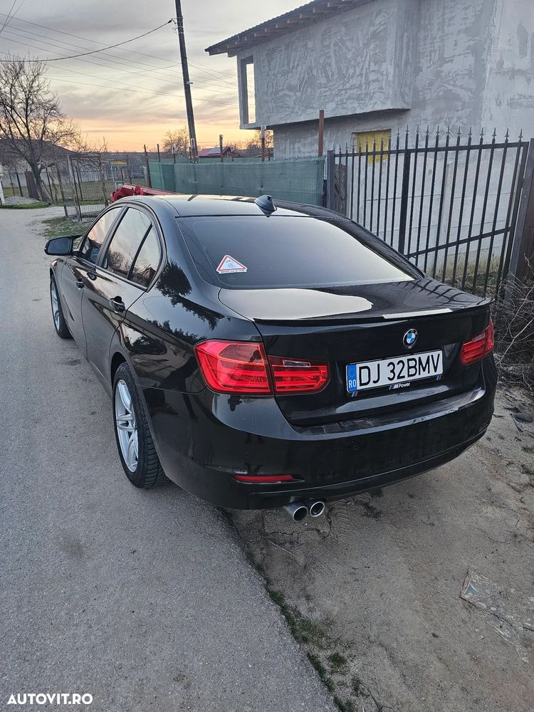 BMW Seria 3 318d xDrive Luxury Line - 3