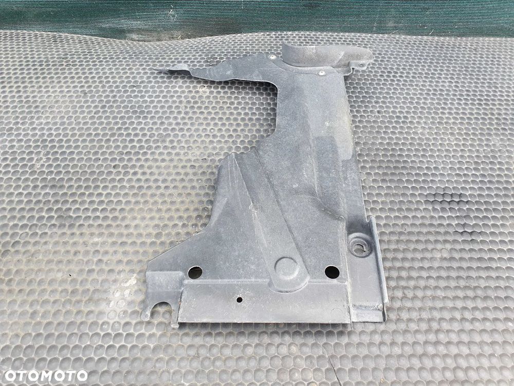 Osłona 8E0825216C Plastik Podwozia Podłogi Przeciwbłotna Prawa Tyl Tylna Quattro 4x4 Audi A4 B6 B7 Sedan Kombi - 9