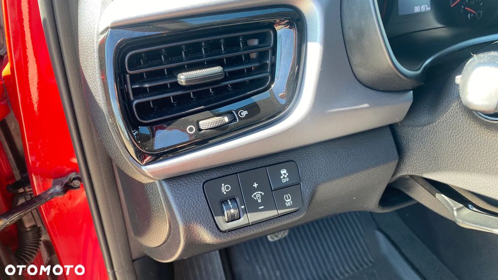 Kia Rio 1.0 T-GDI 100 Dream-Team Edition - 17