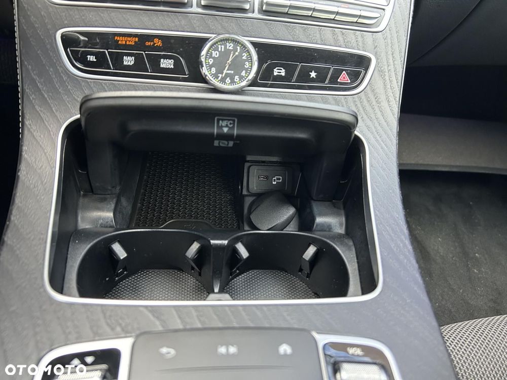 Mercedes-Benz Klasa E 220 d 4-Matic Avantgarde - 30
