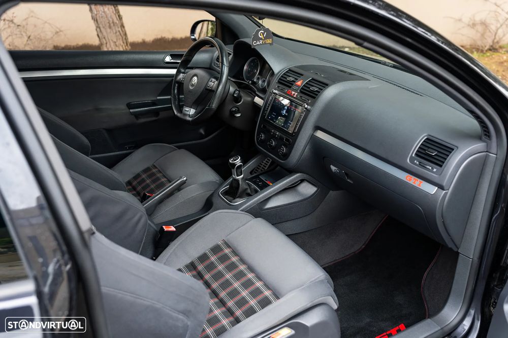 VW Golf 2.0 GTi - 29