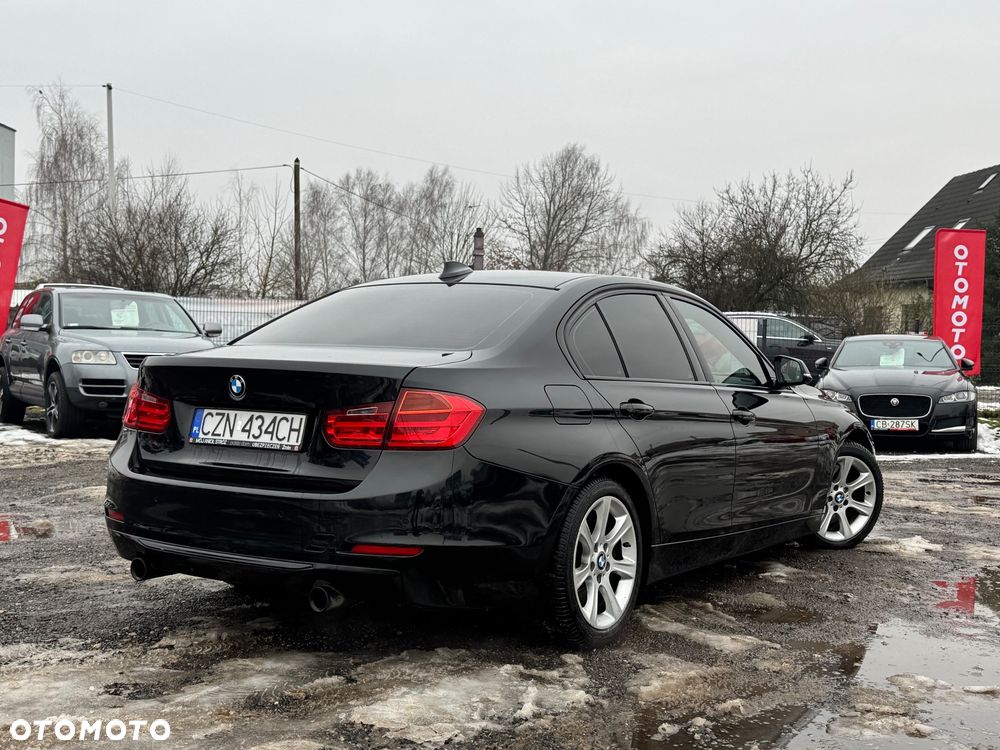 BMW Seria 3 335i xDrive Sport-Aut Sport Line - 10
