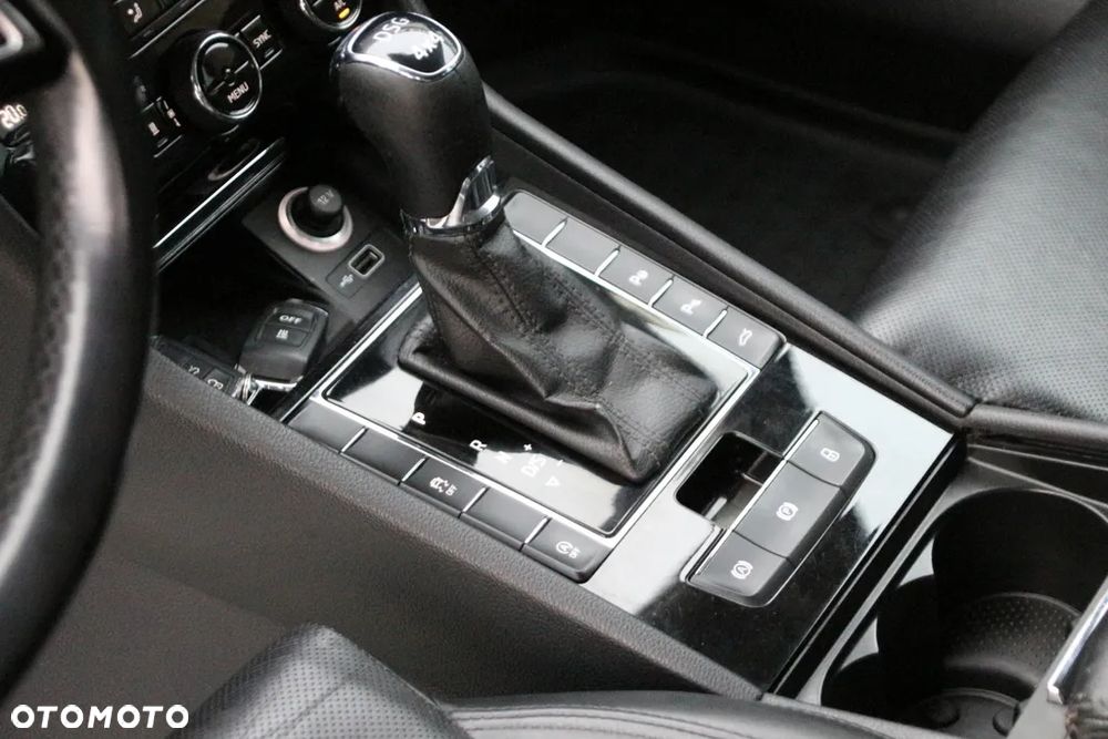 Skoda Superb 2.0 TDI 4x4 DSG Ambition - 30