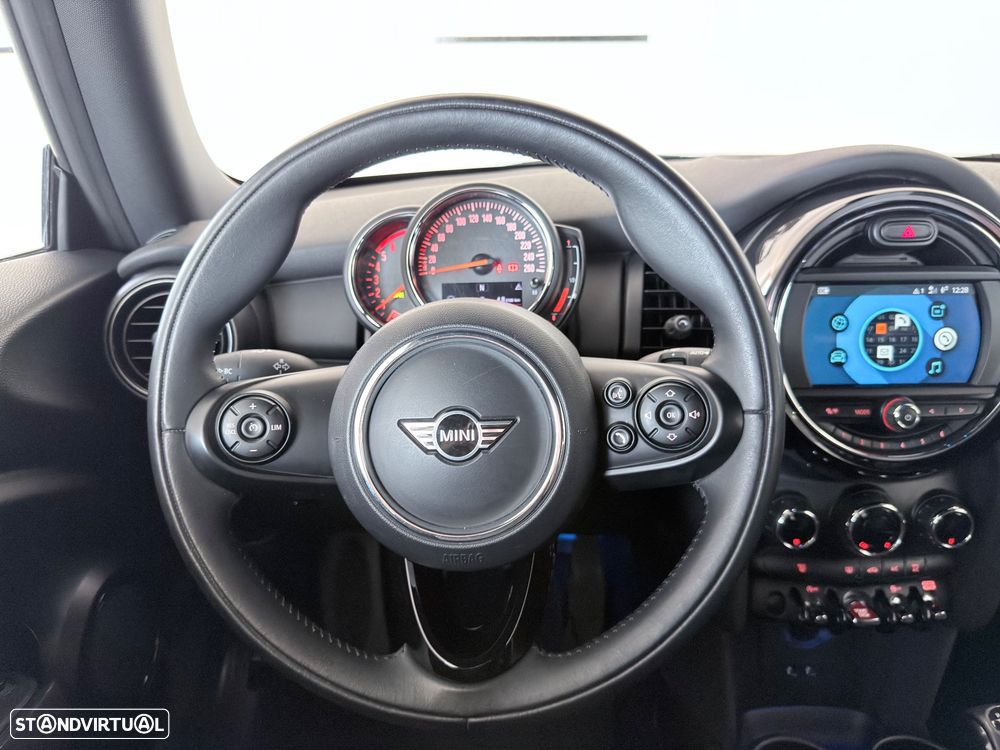 MINI 3 Portas One D - 13