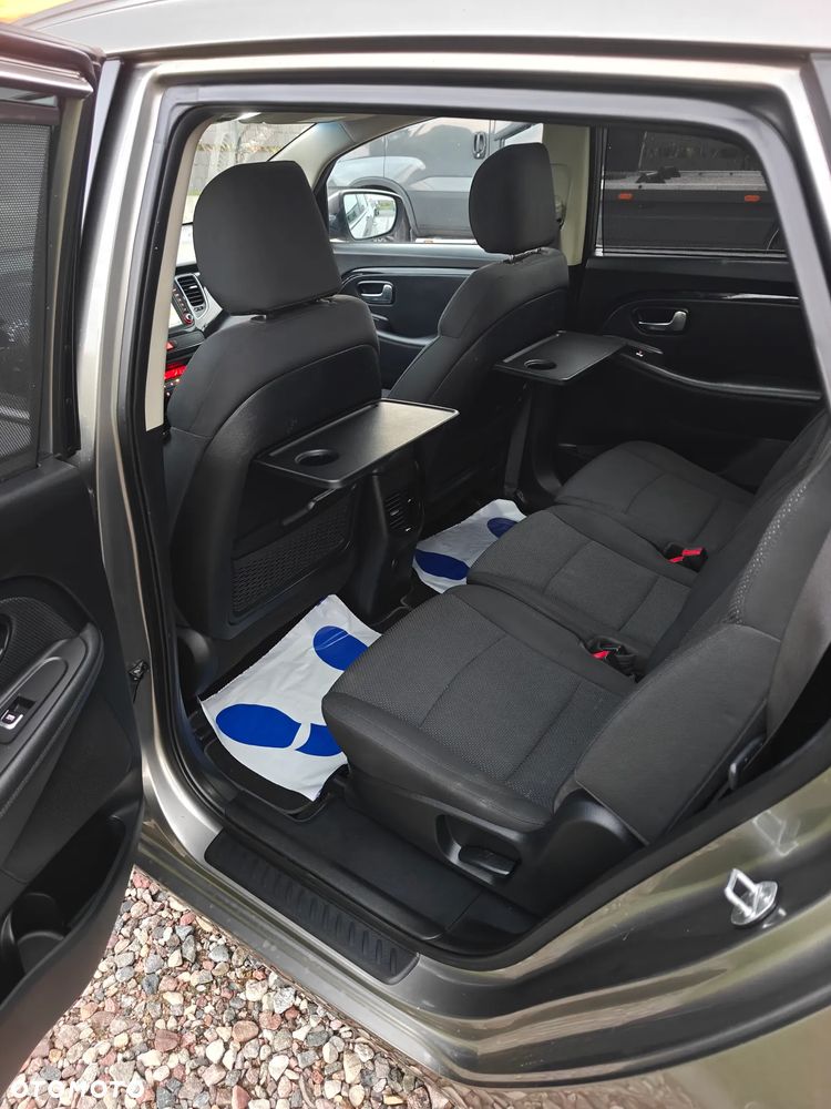 Kia Carens 1.7 CRDi 136 Dream Team Edition - 11