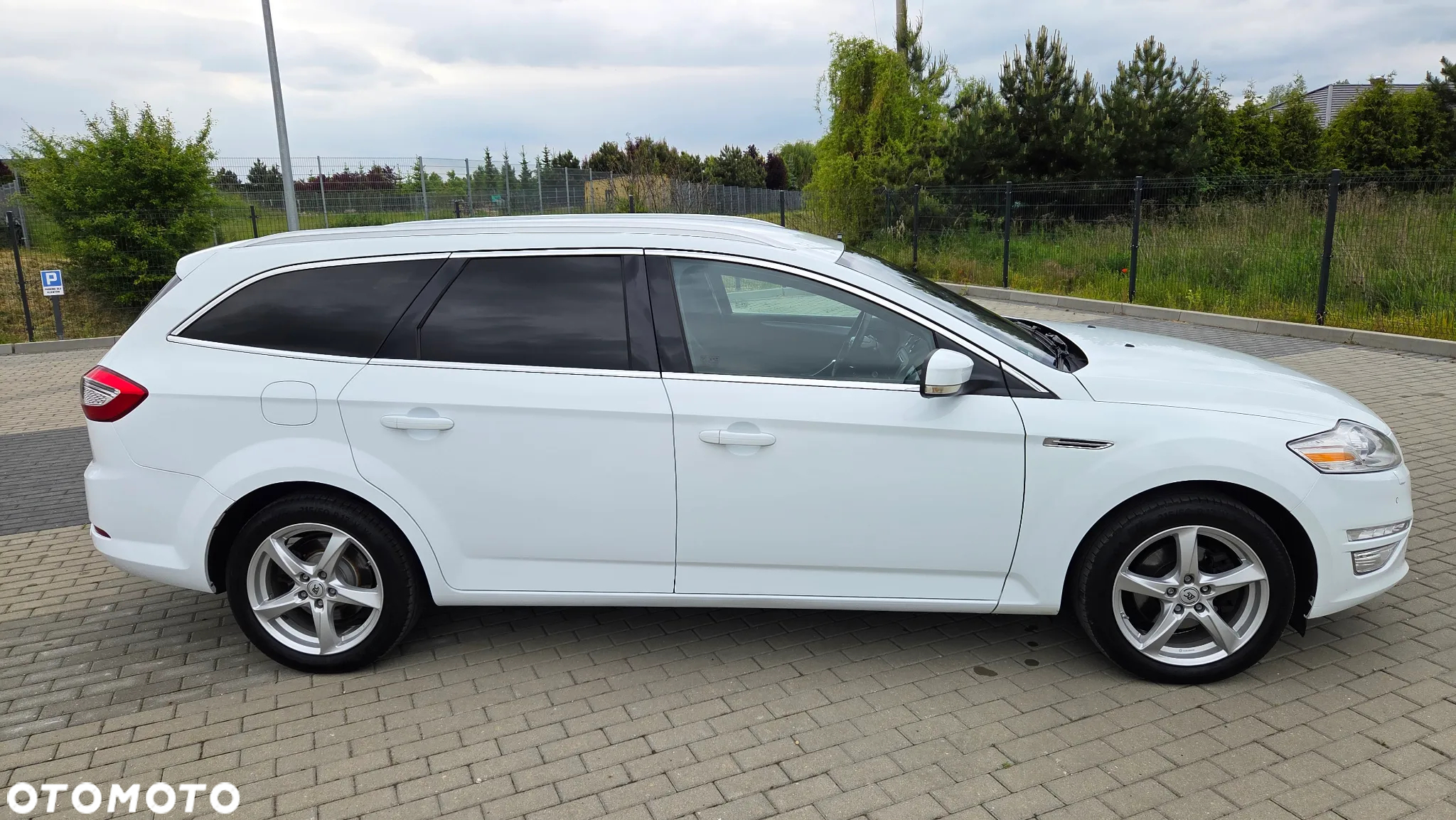 Ford Mondeo 2.0 TDCi Titanium - 14