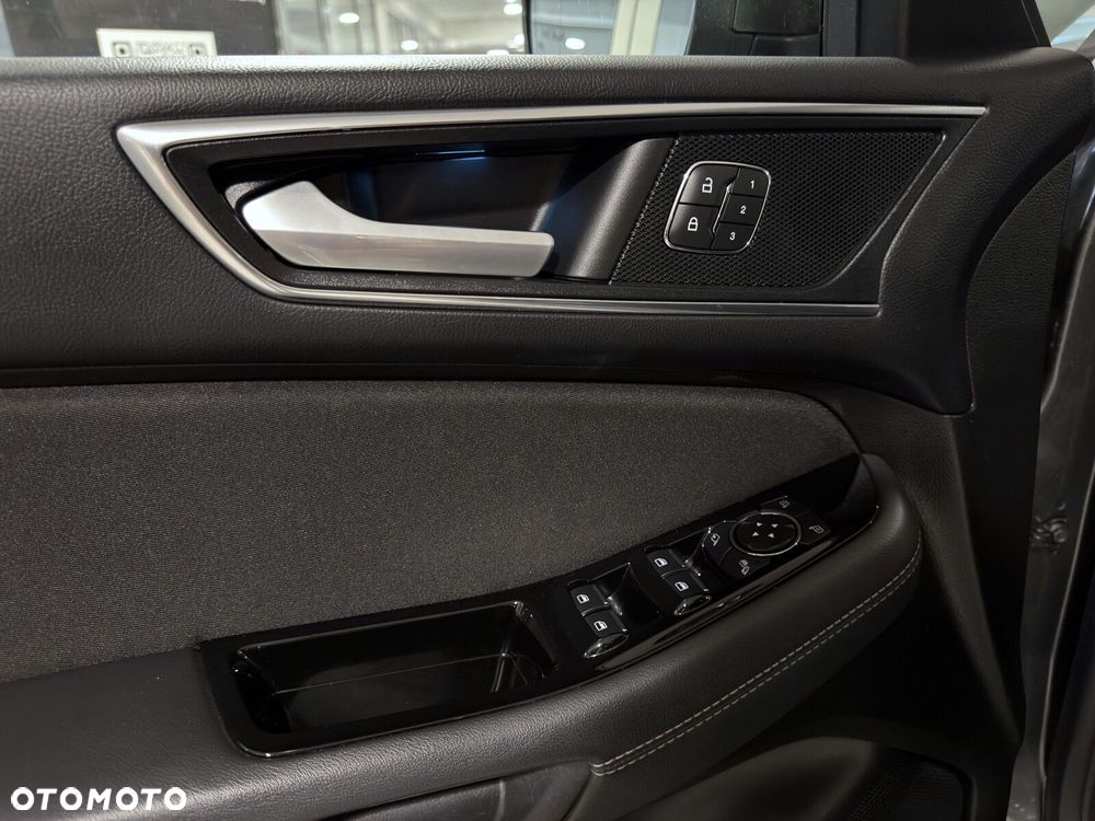 Ford S-Max - 19