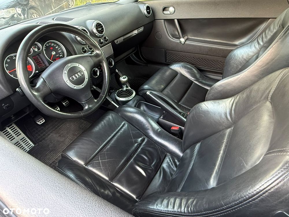 Audi TT Coupé 1.8T Quattro - 14