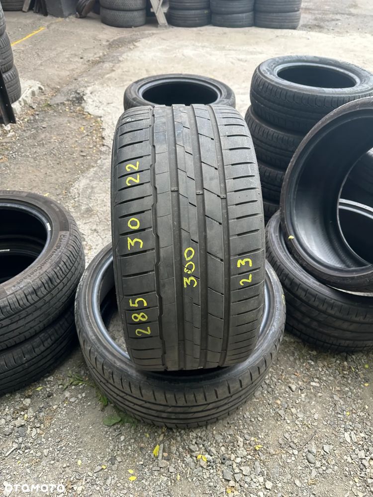 285/30x22 Hankook - 1