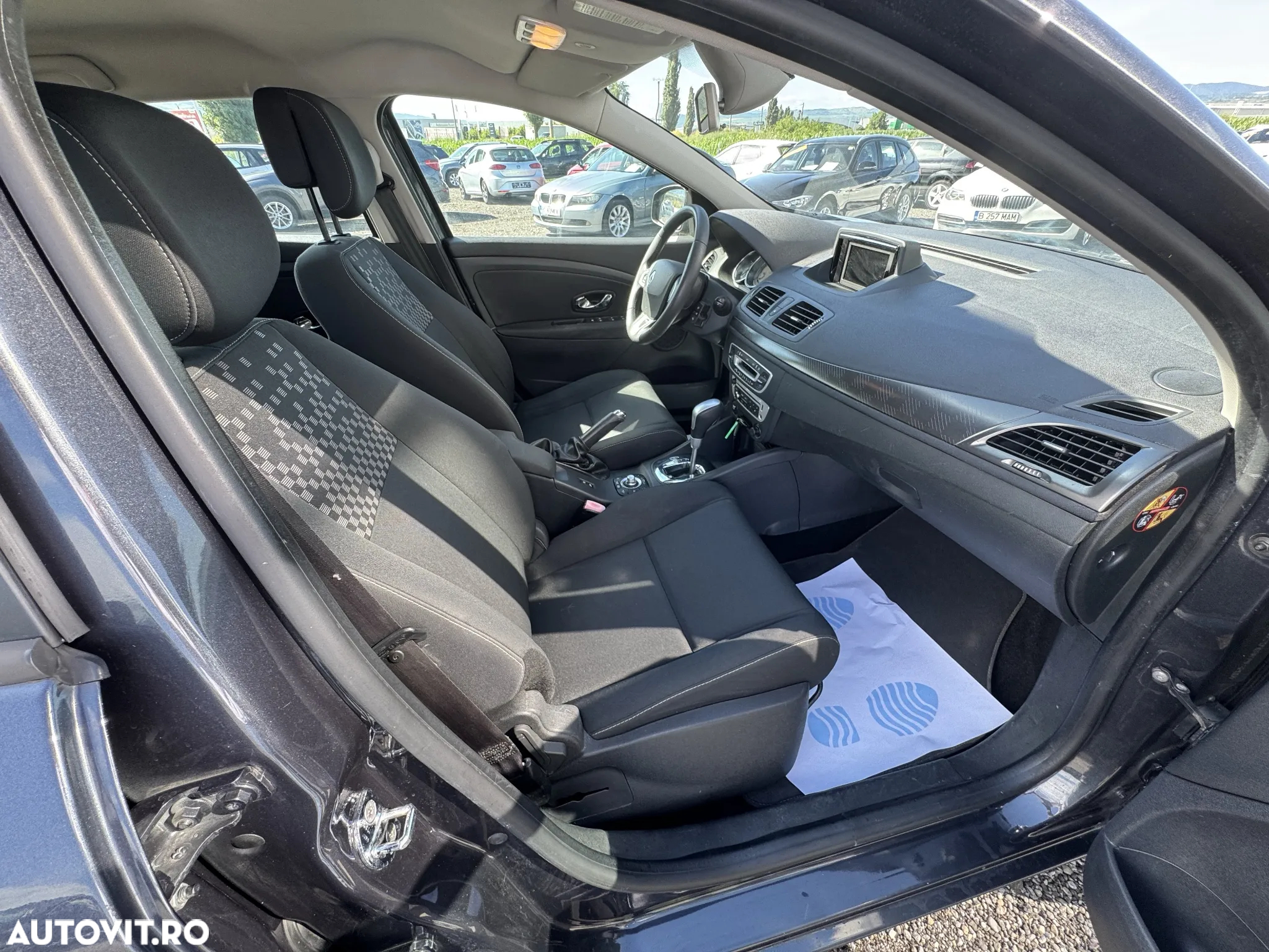 Renault Megane dCi 110 FAP EDC Paris Business - 19