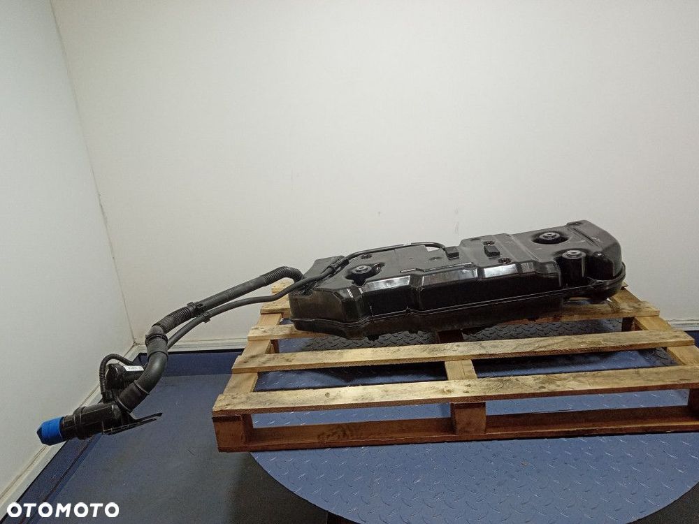 MERCEDES GLS X167 400d 2.9 ZBIORNIK AD BLUE A1674708202 - 1