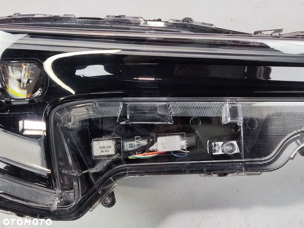 TOYOTA COROLLA E21 HB od 2022r Lampa Przód Prawy - 4