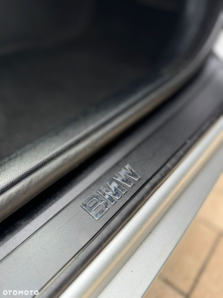 BMW Seria 3 320i - 26