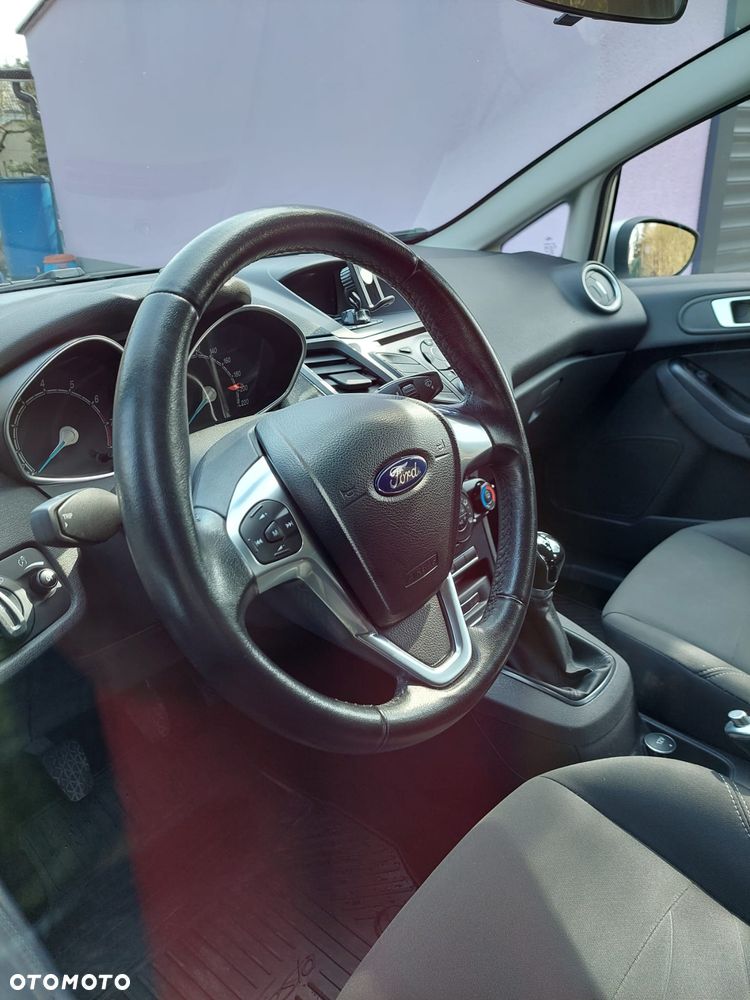 Ford Fiesta - 4