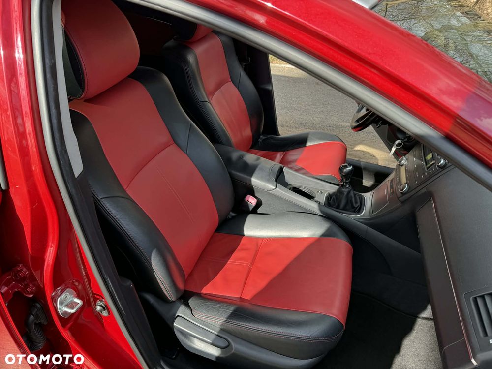 Toyota Avensis 1.8 Sol EU5 - 8