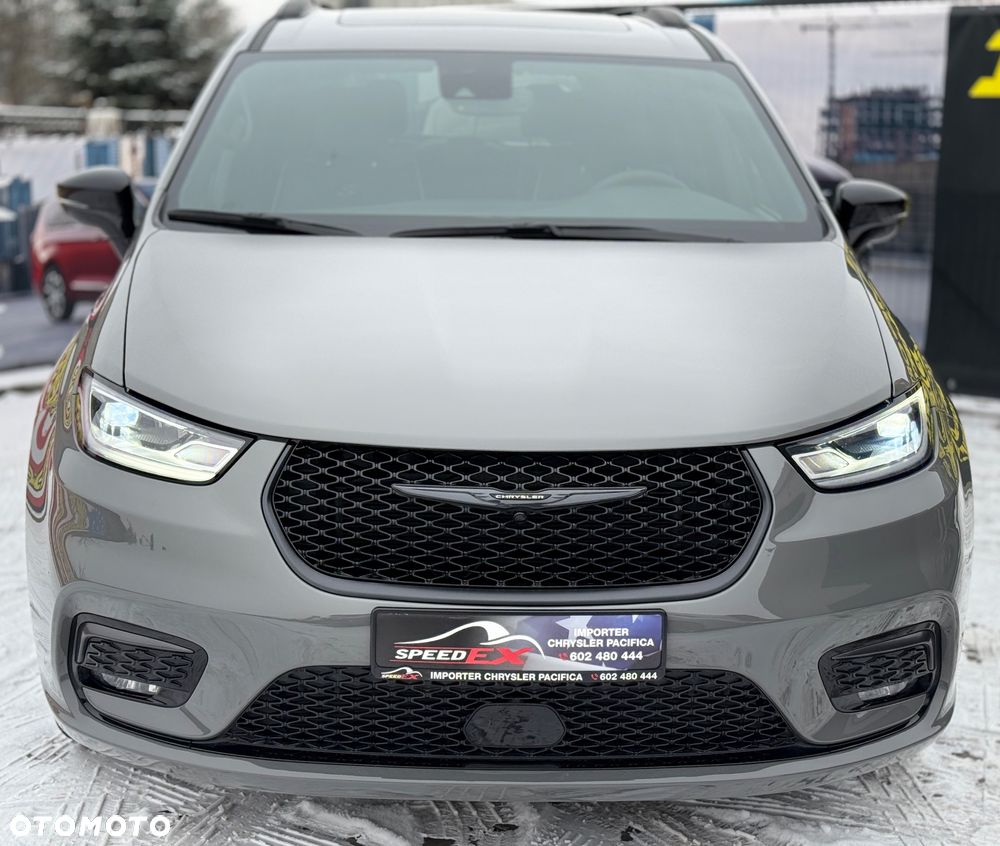 Chrysler Pacifica - 5