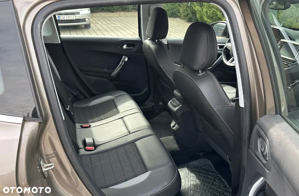 Peugeot 2008 PureTech 110 GPF Stop&Start EAT6 Allure - 11