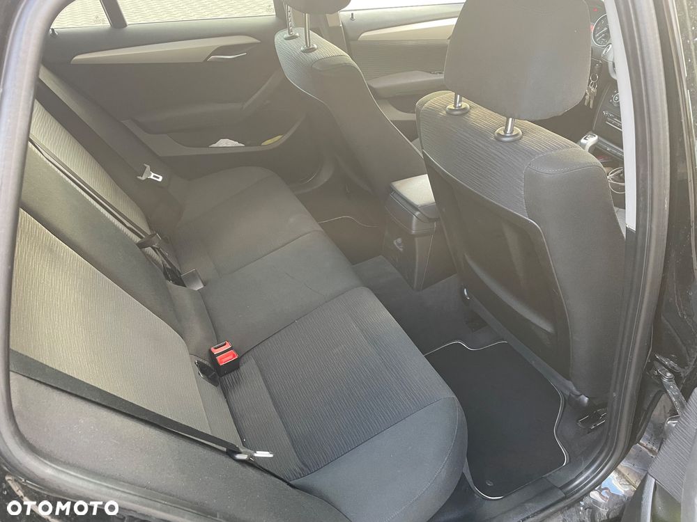 BMW X1 sDrive18i - 10