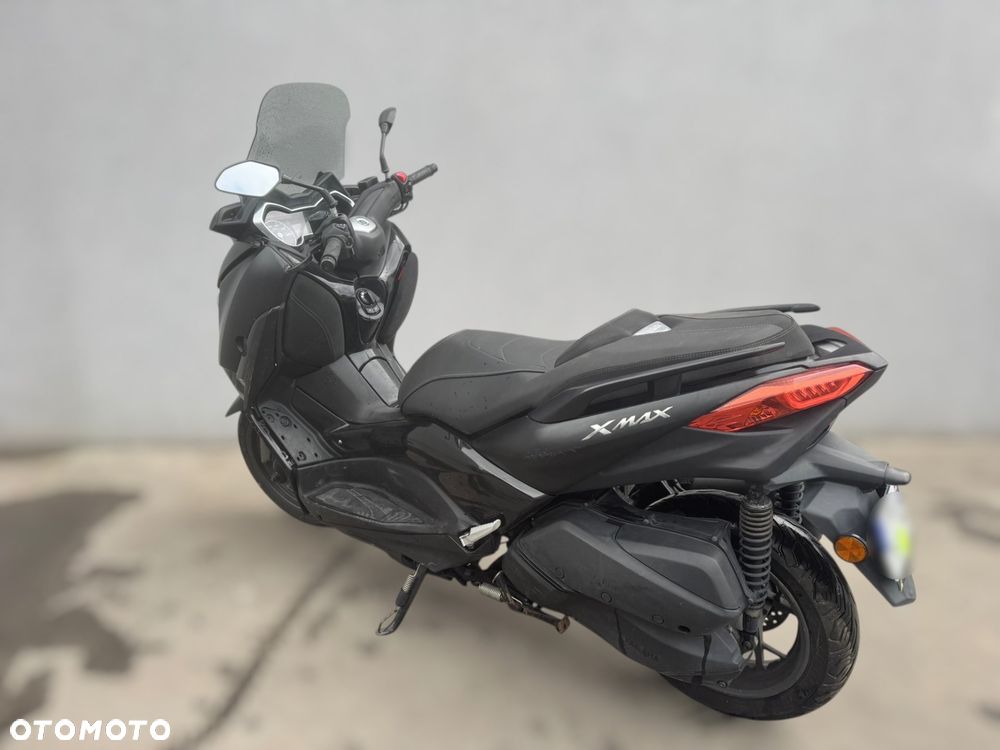 Yamaha X-max - 4