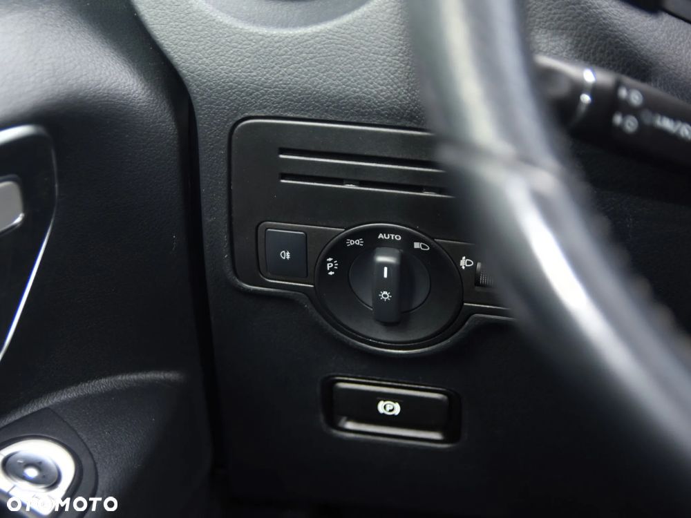 Mercedes-Benz Vito - 25