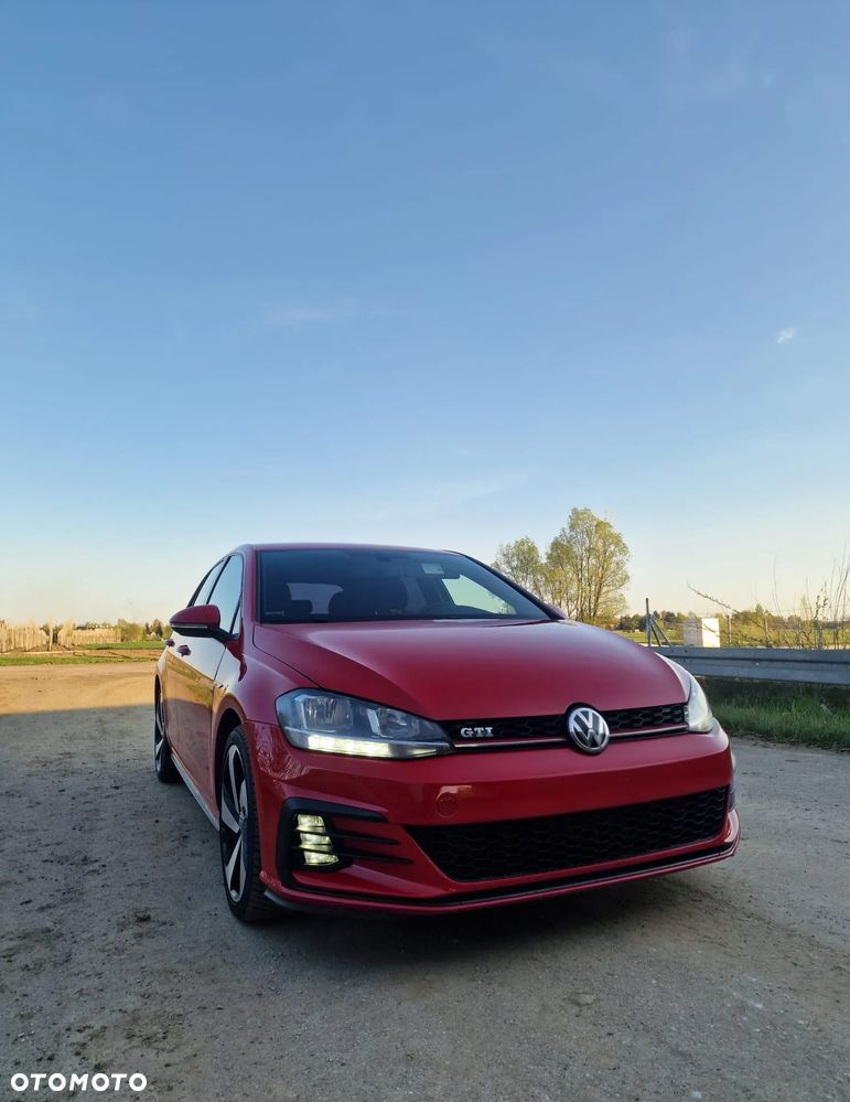 Volkswagen Golf GTI 2.0 TSI OPF DSG Performance - 2