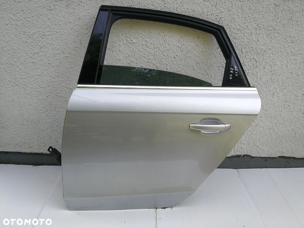Drzwi lewy tył Audi A4 B8 sedan LX7W