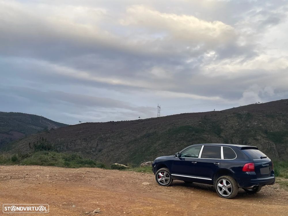 Porsche Cayenne Turbo - 10