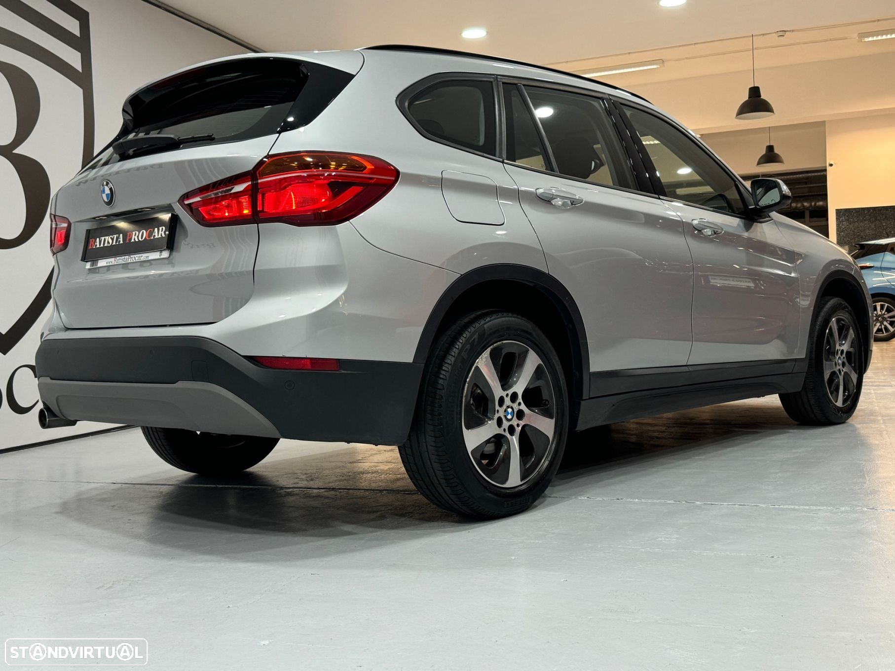 BMW X1 16 d sDrive Advantage - 17
