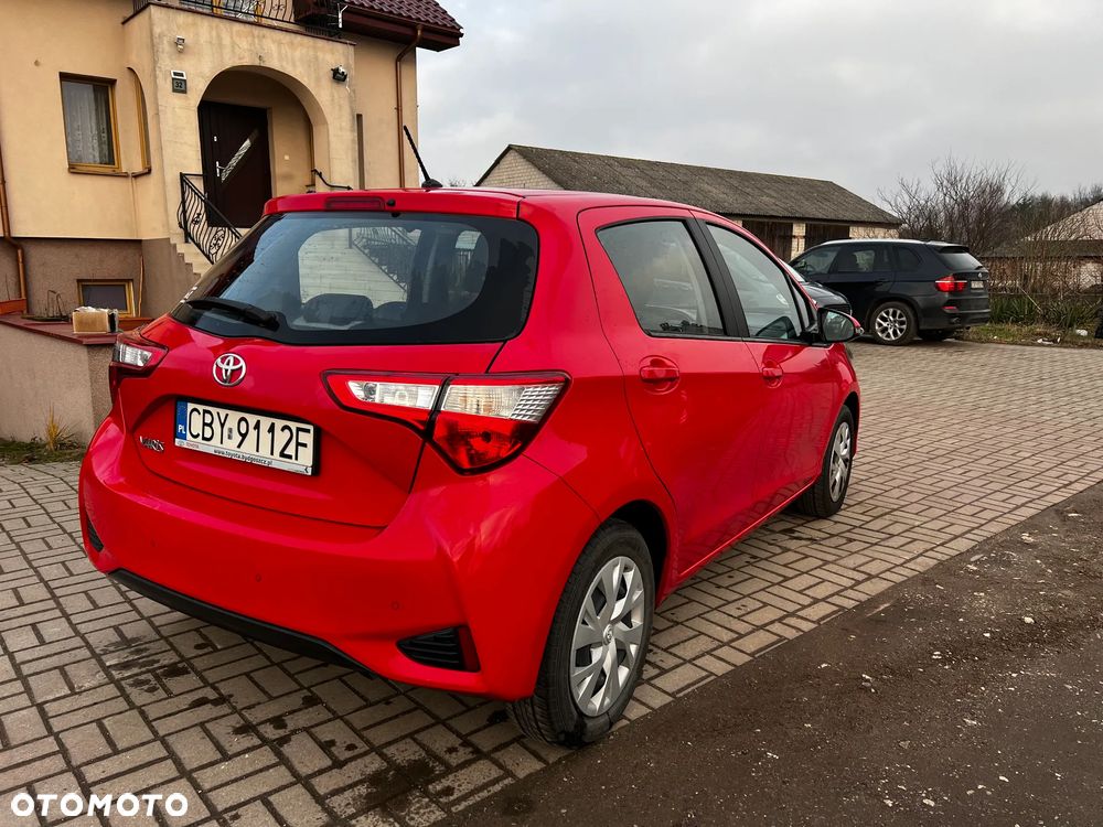 Toyota Yaris 1.5 Premium - 11