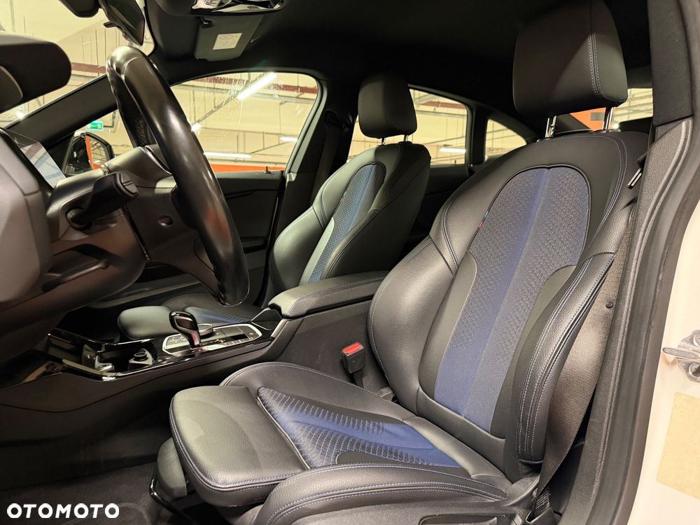 BMW Seria 2 216d M Sport - 15