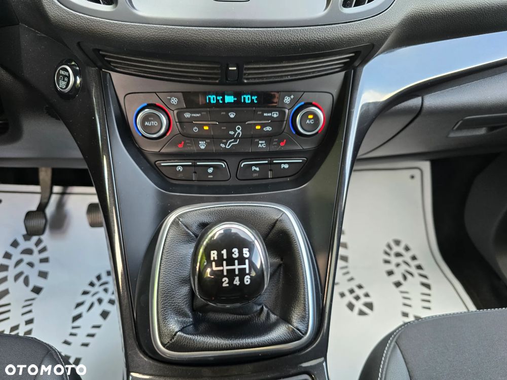 Ford Kuga 2.0 TDCi 4WD Titanium - 28