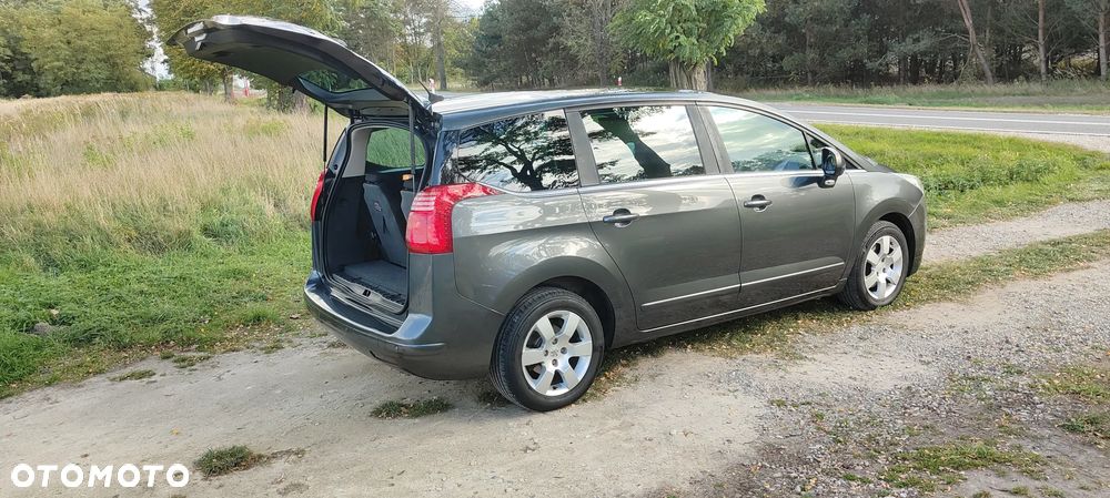 Peugeot 5008 2.0 HDi Allure 7os - 17