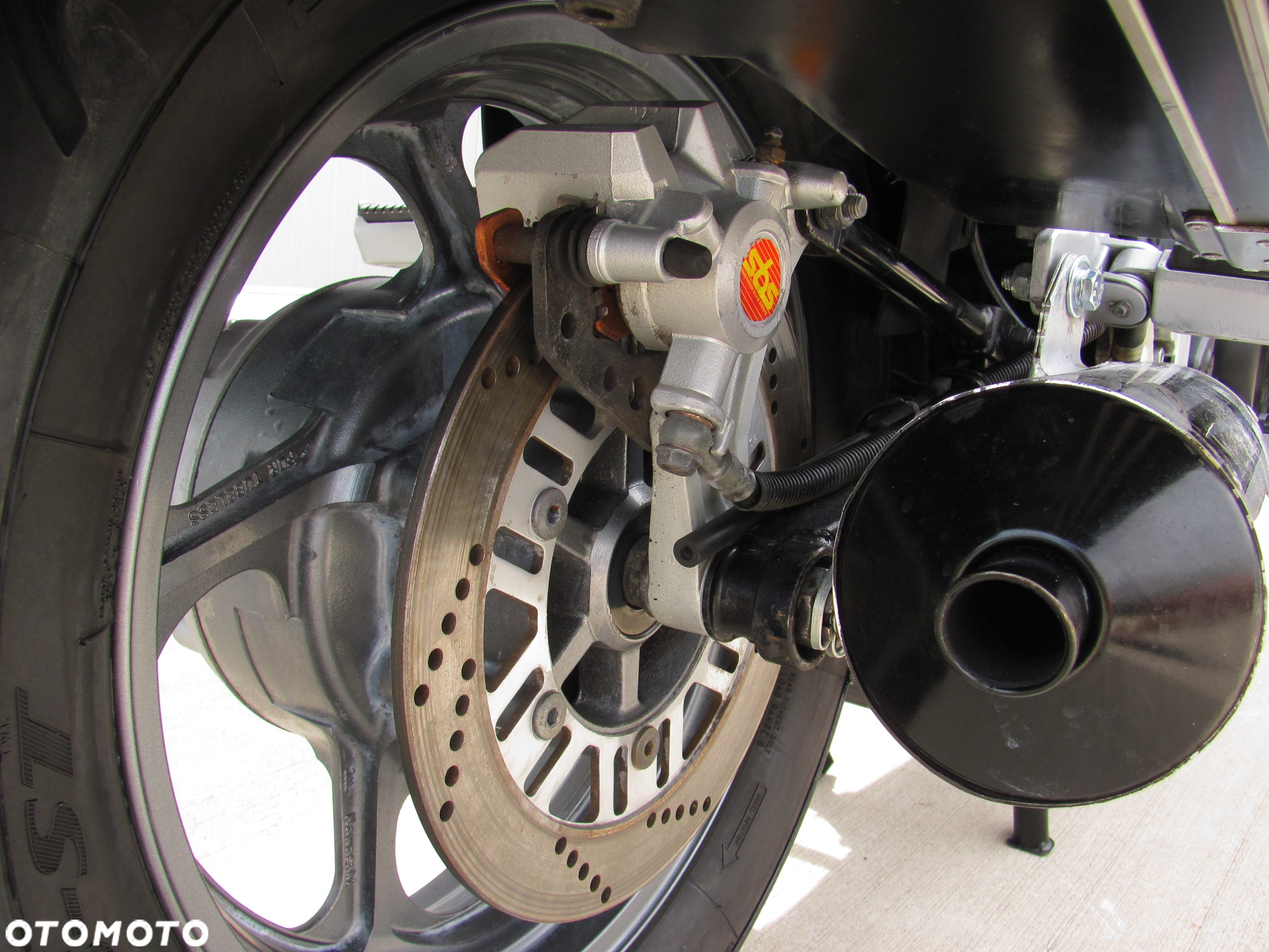 Kawasaki 1000 GTR - 5