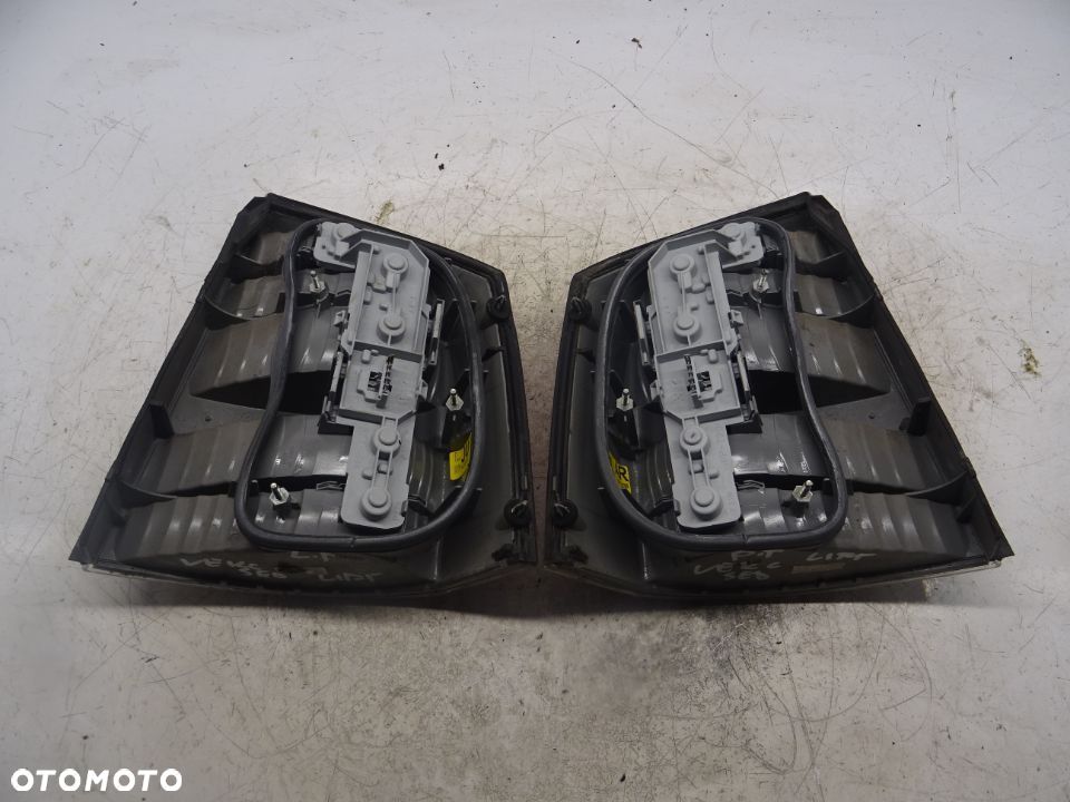 OPEL VECTRA C LIFT LAMPA TYŁ TYLNA PRAWA - 4