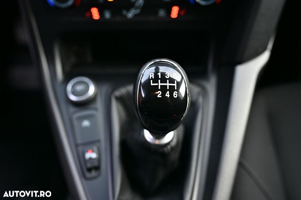 Ford Focus 1.0 EcoBoost Sport - 19