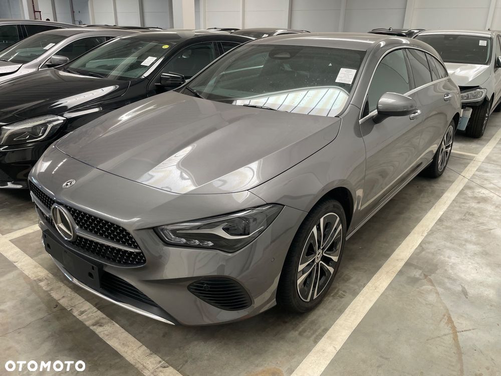 Mercedes-Benz CLA - 4
