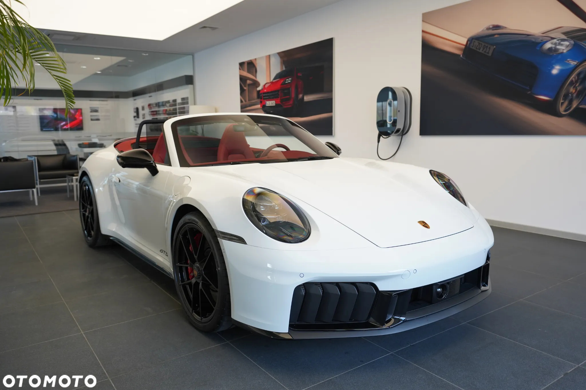 Porsche 911 Carrera T-Hybrid GTS Cabrio - 4