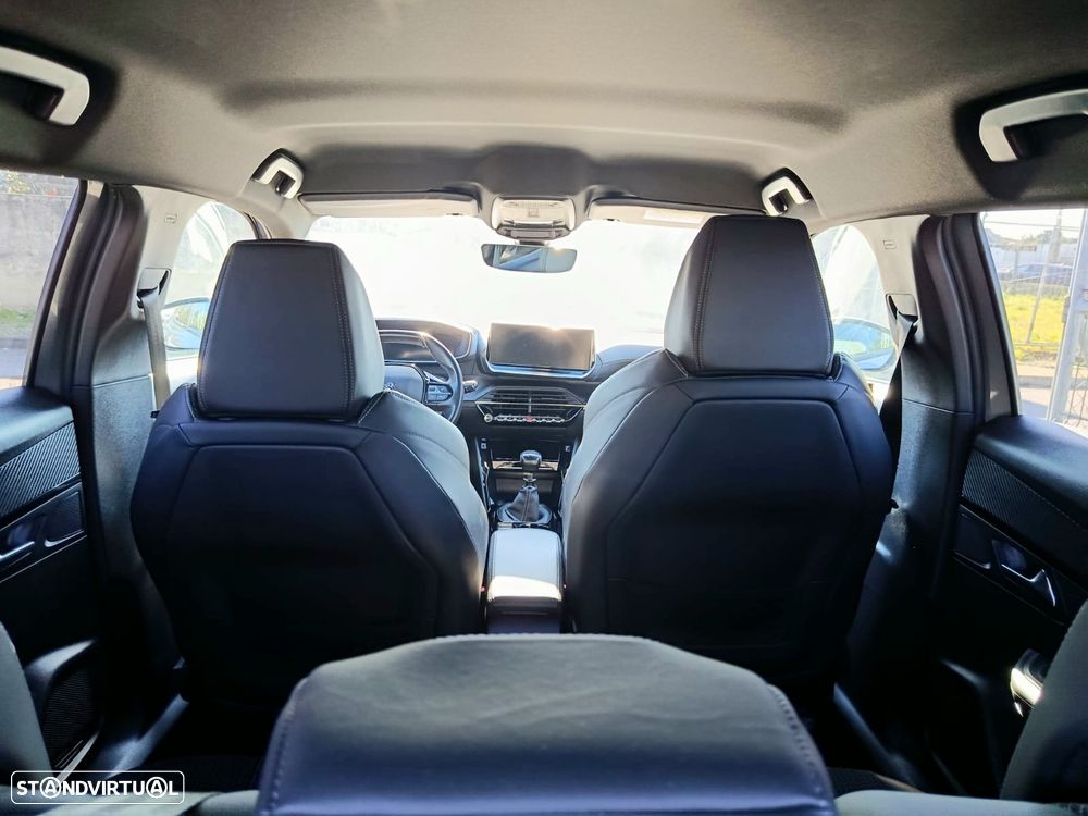 Peugeot 2008 PureTech 130 GT Pack - 4