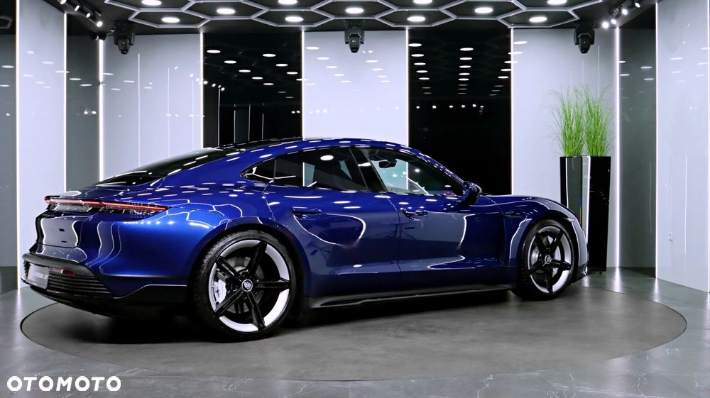 Porsche Taycan Turbo Sport Turismo - 9